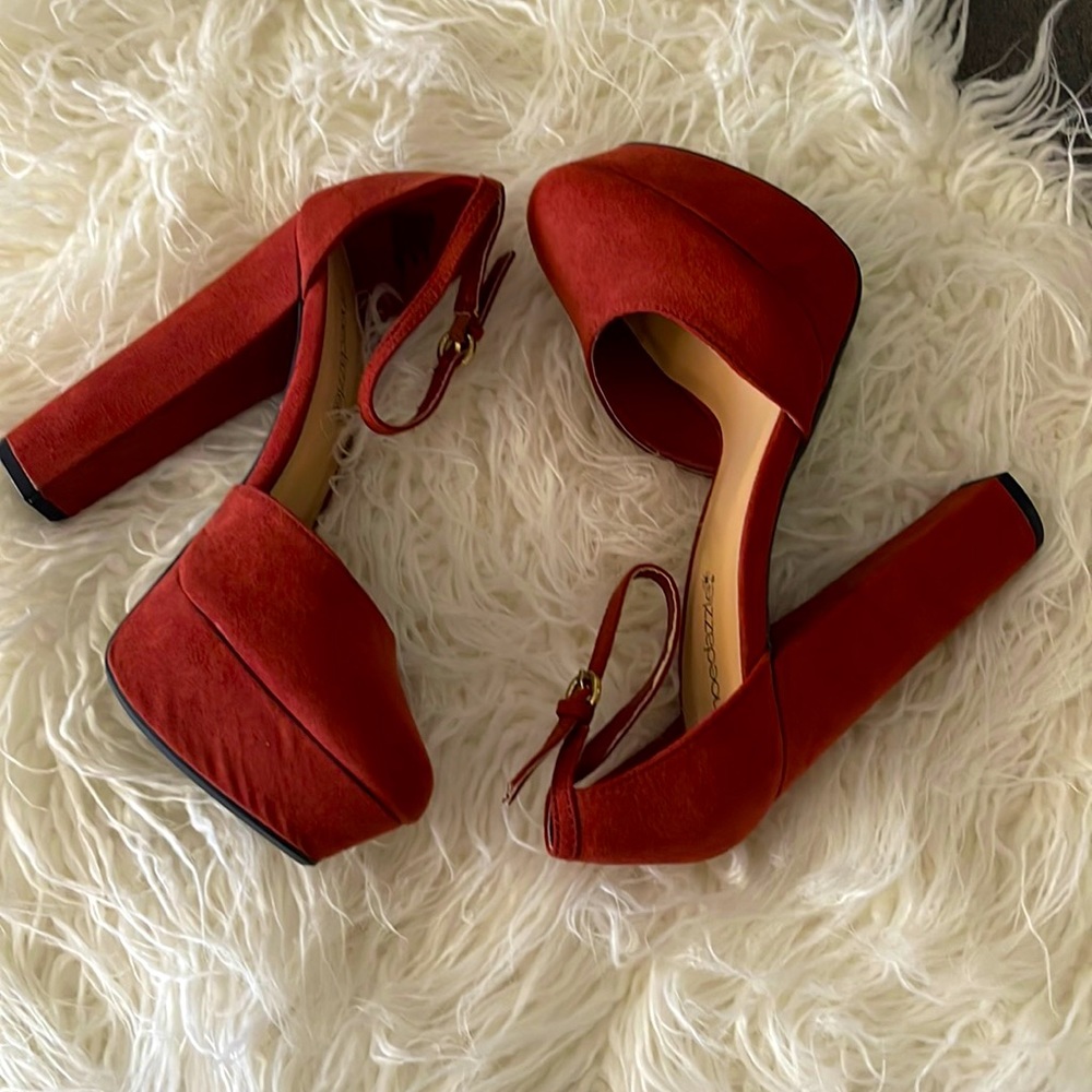 Platform heels (never worn)